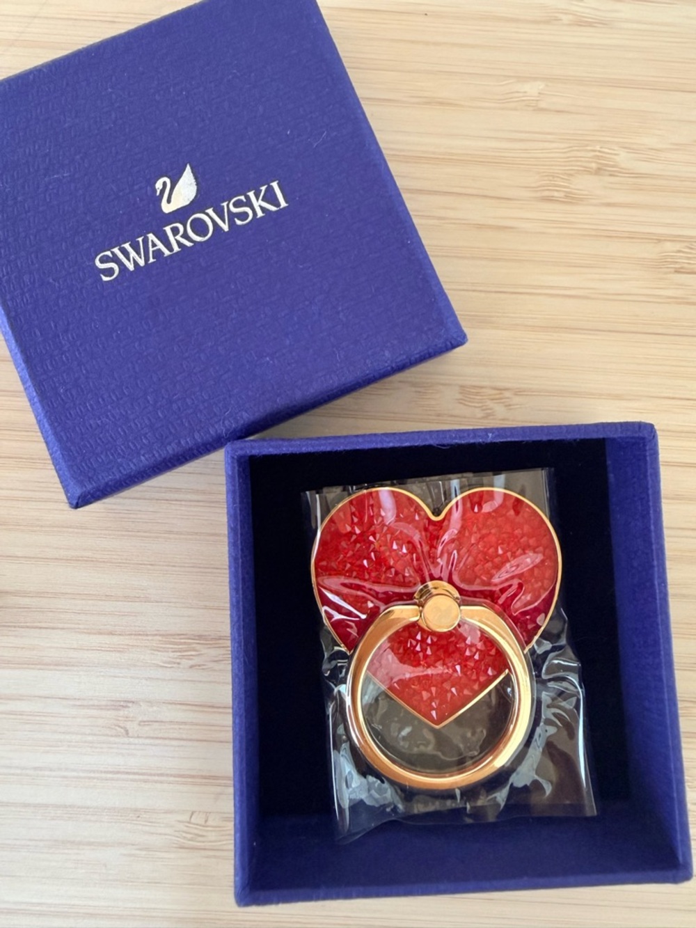 NIB- Swarovski Heart Shaped Phone Ring Holder